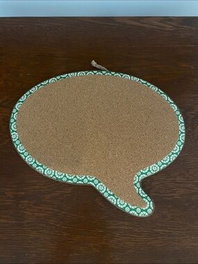 Thought bubble shape wall mount cork message board like new